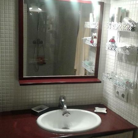 Habitacion Doble En Casa Particular กาดาเกส ภายนอก รูปภาพ
